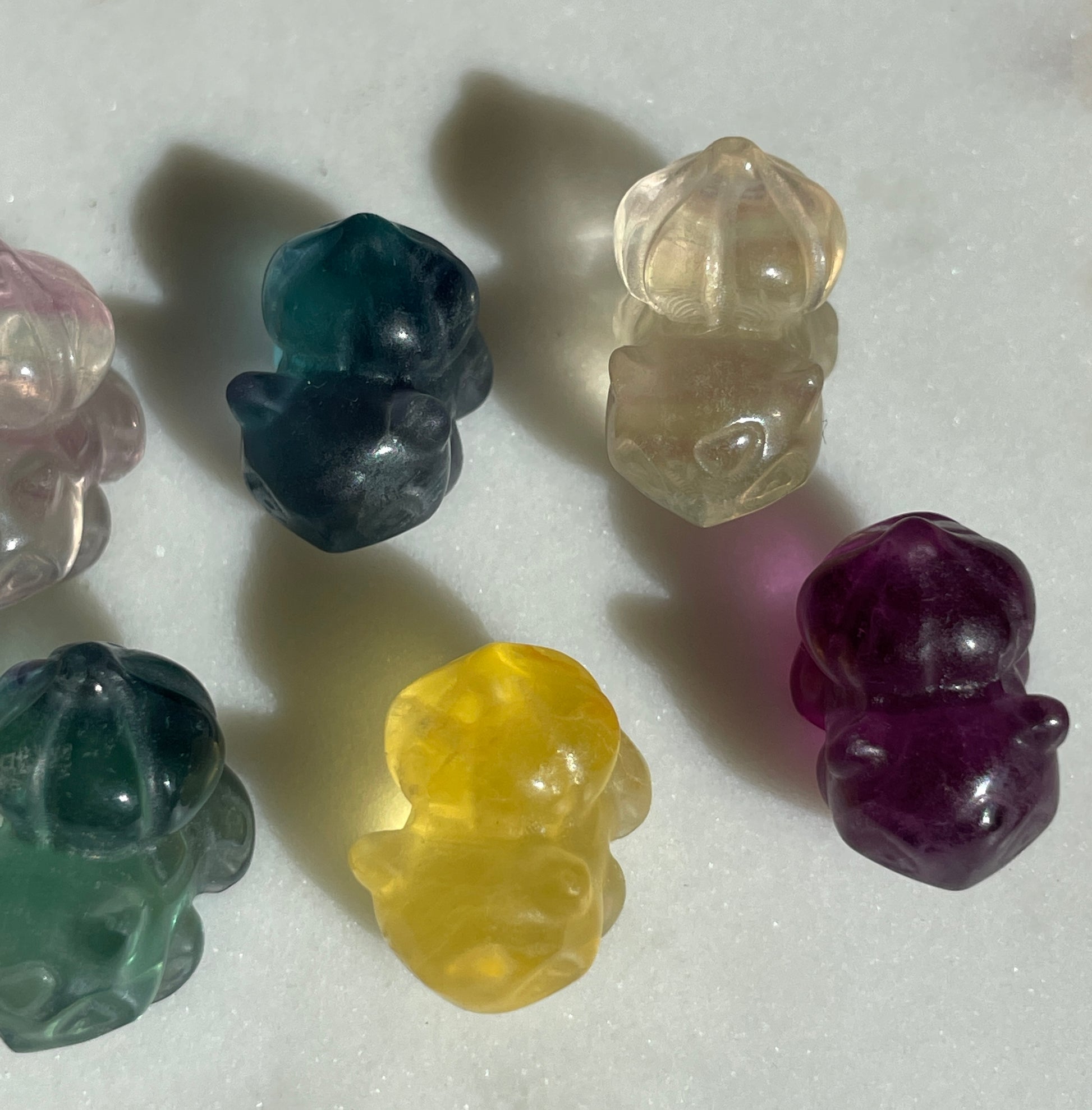 Pokémon figurine Bulbasaur carving fluorite tiny crystal bulbasaur fluorite display collectible pokemon natural crystal rainbow fluorite multicolor Pokemon decor bulbasaur stocking stuffer pokemon gift