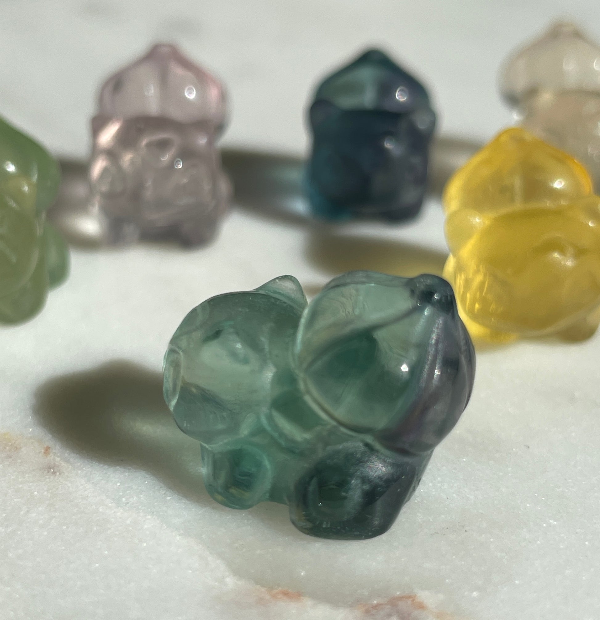 Pokémon figurine Bulbasaur carving fluorite tiny crystal bulbasaur fluorite display collectible pokemon natural crystal rainbow fluorite multicolor Pokemon decor bulbasaur stocking stuffer pokemon gift