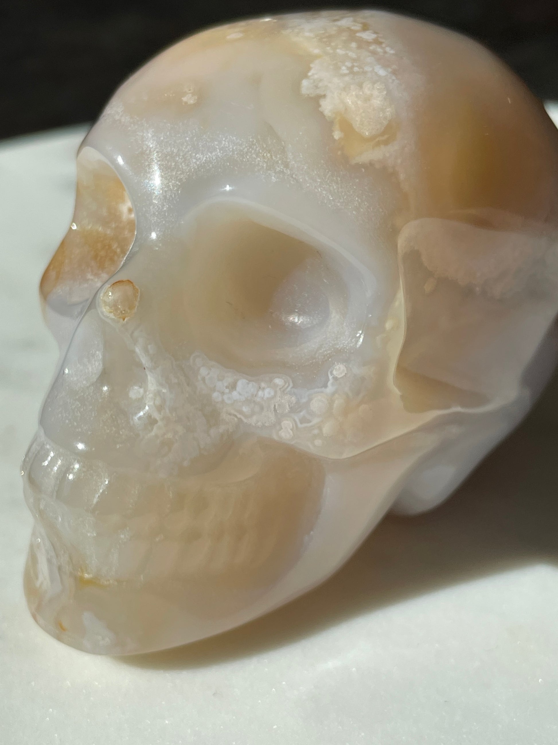 flower agate skull carving figurine spooky crystal carving gift for witch halloween lover magic altar piece skeleton druzy agate skull
