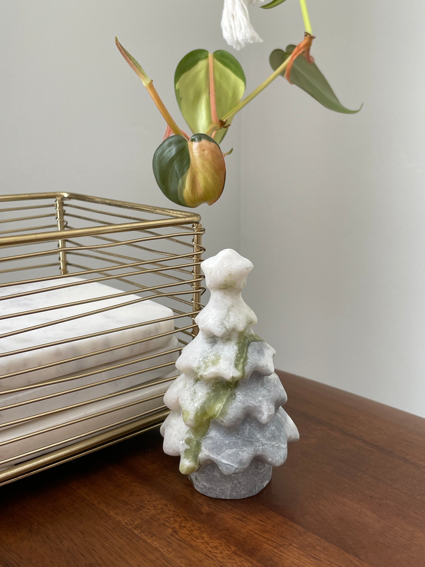 Christmas Tree Carving Hand Carved Tree White and Green Tree Crystal Natural Home Decor Mindfulness Altar Piece Desk Decor Crystal Collector Gift Carved Gemstone Tree Collection Metaphysical Tools Healing Crystals Stocking Stuffer Holiday Gift Christmas Decor
