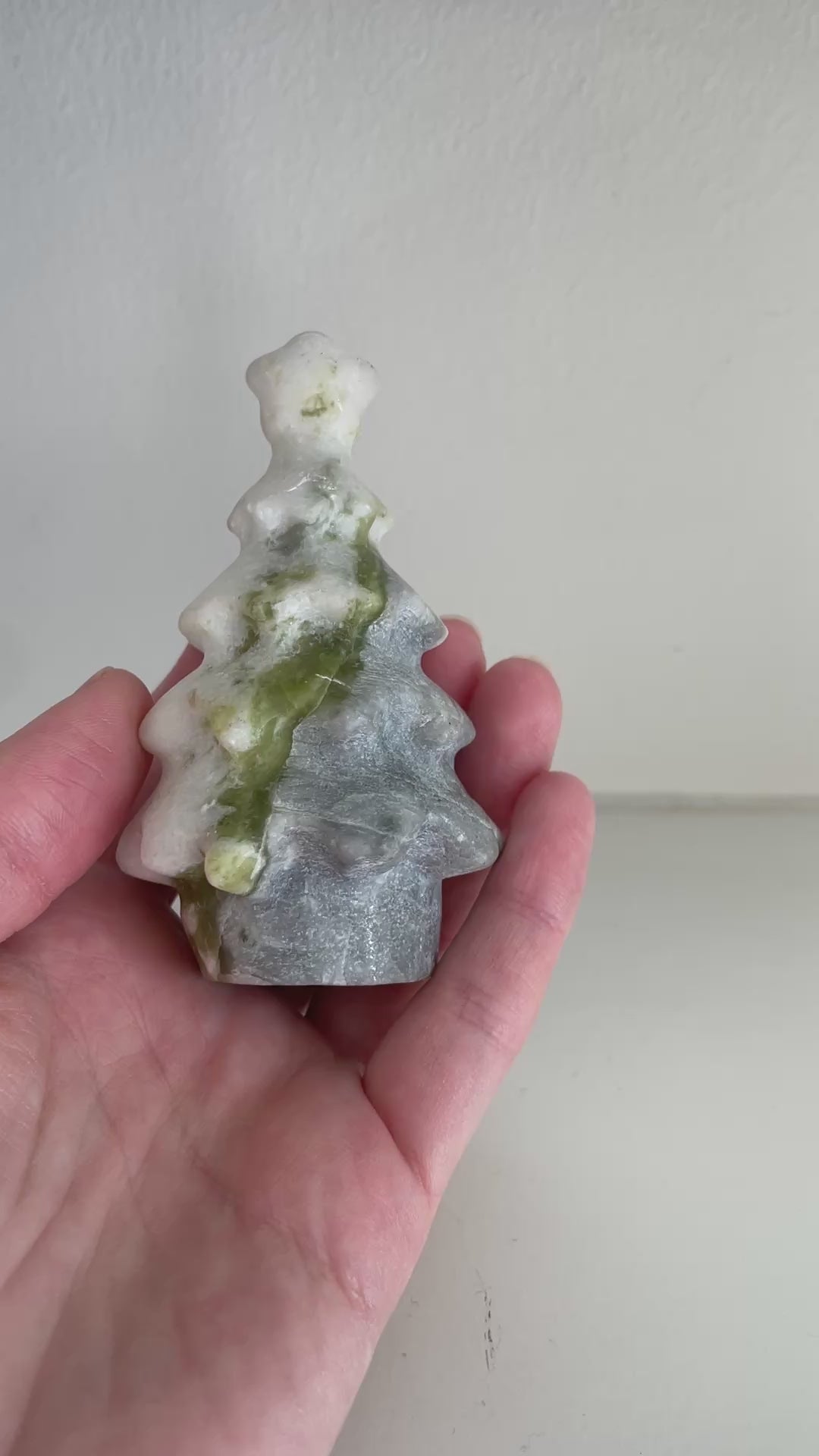 Christmas Tree Carving Hand Carved Tree White and Green Tree Crystal Natural Home Decor Mindfulness Altar Piece Desk Decor Crystal Collector Gift Carved Gemstone Tree Collection Metaphysical Tools Healing Crystals Stocking Stuffer Holiday Gift Christmas Decor