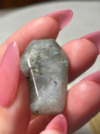 1.2 inch crystal coffin carving labradorite crystal display natural halloween decor spooky season gift for witch altar piece dia de los muertos ofrenda coffin polished crystal carving