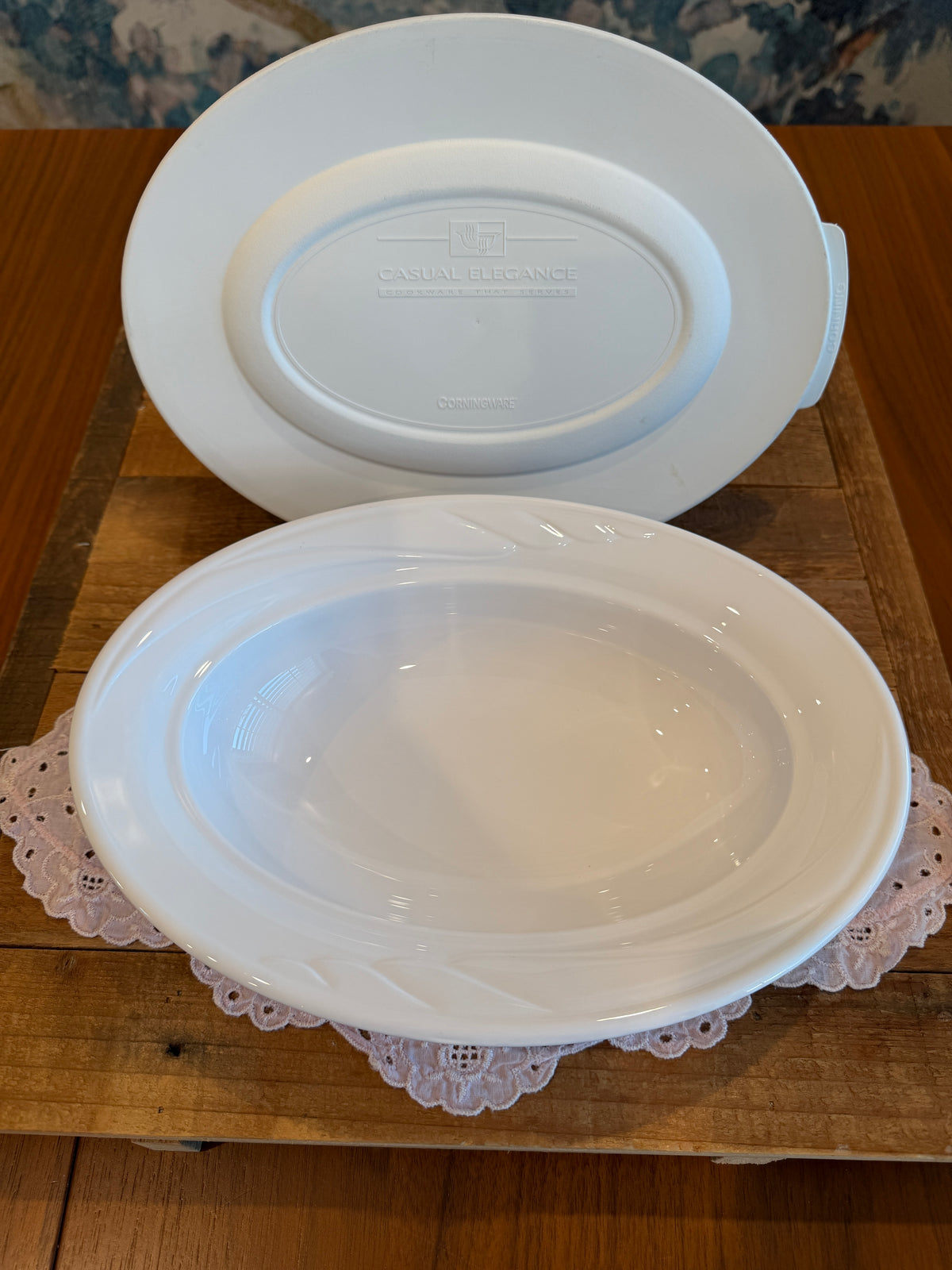 CorningWare Casual Elegance L30 9.5” Oval Serving Dish with Lid L30PC