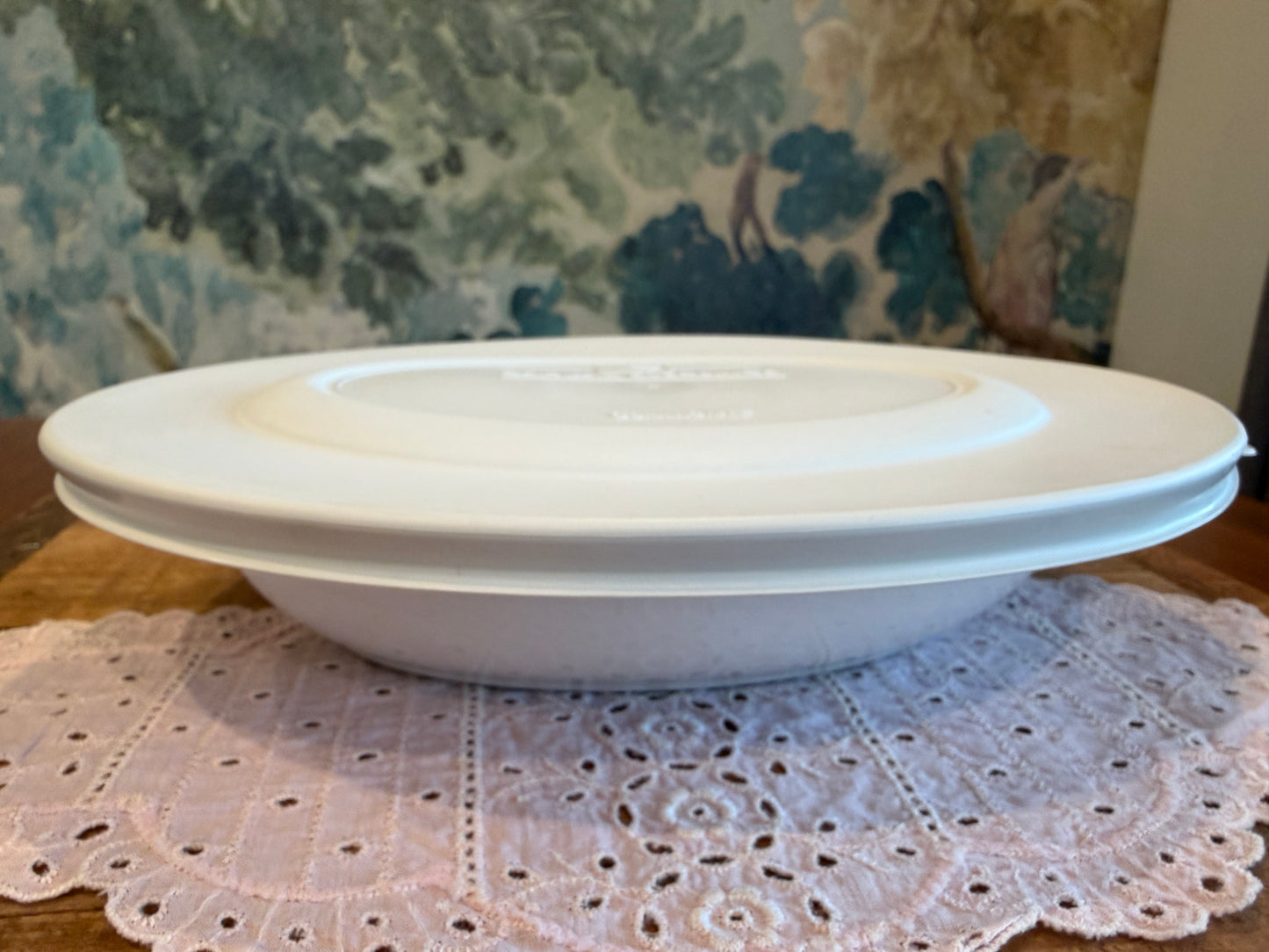CorningWare Casual Elegance L30 9.5” Oval Serving Dish with Lid L30PC