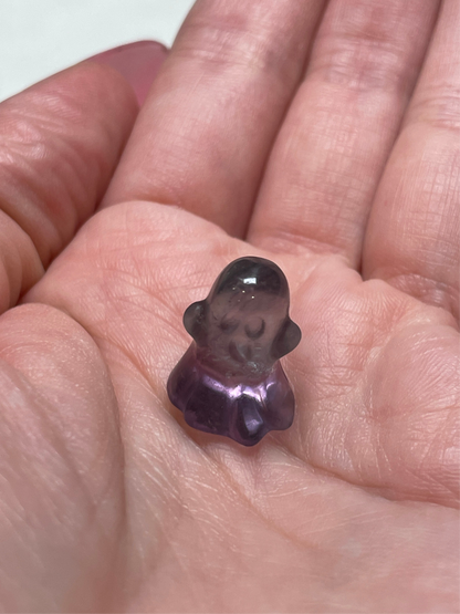 Mini crystal ghost carving fluorite crystal tiny display natural halloween decor spooky season gift for witch talisman altar piece dia de los muertos ofrenda fluorite ghost polished crystal carving
