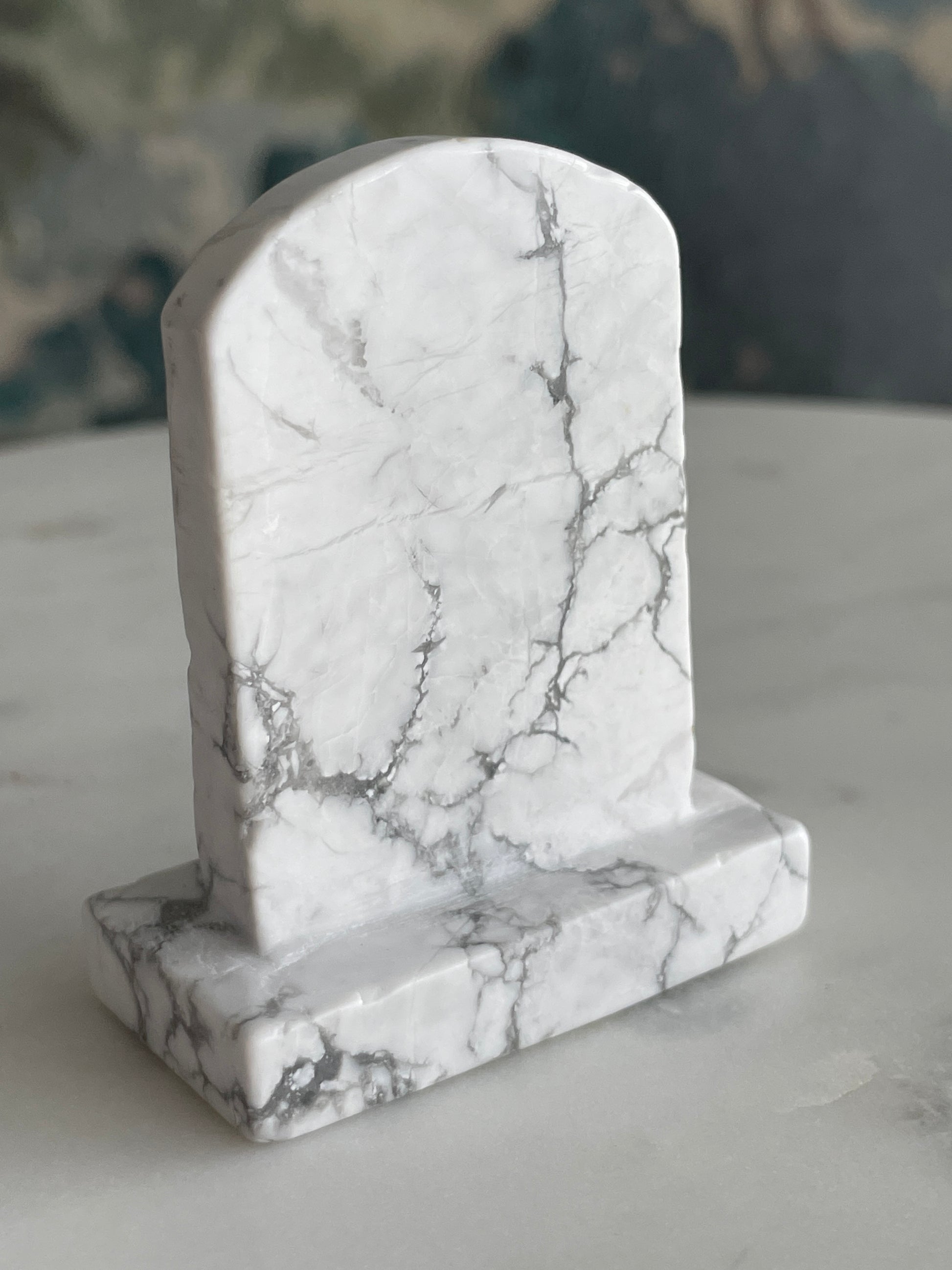 gravestone carving natural howlite crystal display halloween crystal headstone carving polished crystal white tombstone 2.5 inch natural white halloween decor