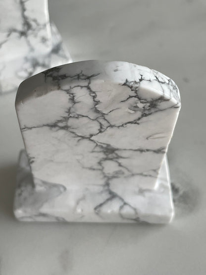 Howlite Gravestone Carving | 2.5 Inches
