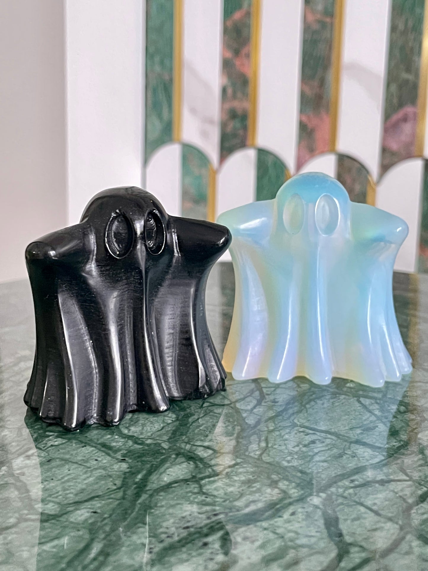 Black obsidian ghost carving crystal halloween decor spooky season gift for witch 2 inch altar piece dia de los muertos ofrenda ghost figurine black polished crystal carving