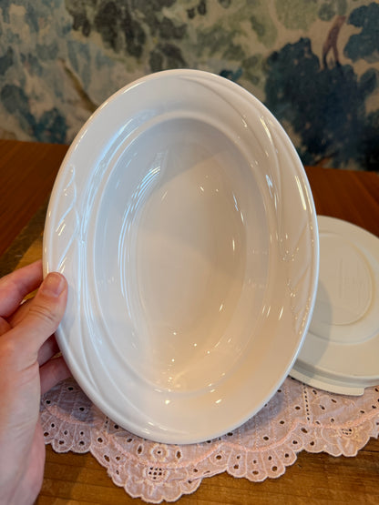 CorningWare Casual Elegance L30 9.5” Oval Serving Dish with Lid L30PC