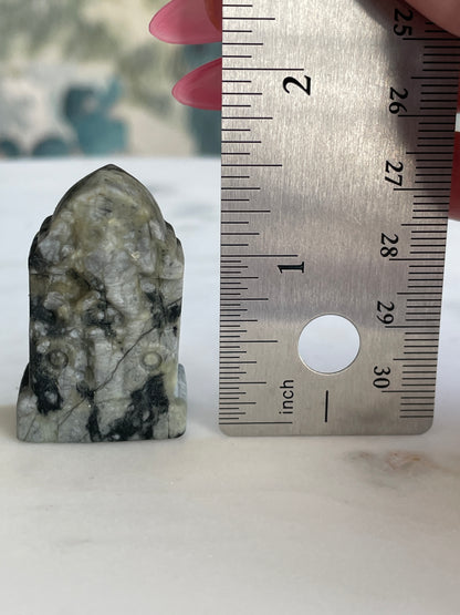 R.I.P. Crystal Gravestone Carving | 1.5 Inches