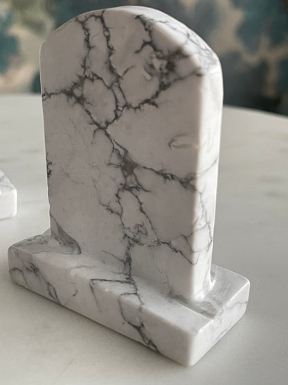 Howlite Gravestone Carving | 2.5 Inches