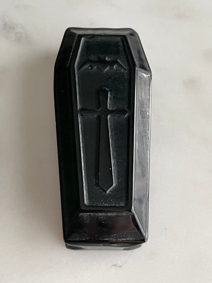 2.5 inch crystal coffin carving polished black obsidian crystal display natural halloween decor spooky season bat gift for witch altar piece dia de los muertos ofrenda black coffin crystal carving day of the dead decor vampire coffin figurine sarcophagus 