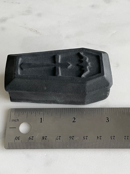 3 inch crystal coffin carving matte black obsidian crystal display natural halloween decor spooky season bat gift for witch altar piece dia de los muertos ofrenda black coffin crystal carving day of the dead decor vampire coffin figurine sarcophagus 