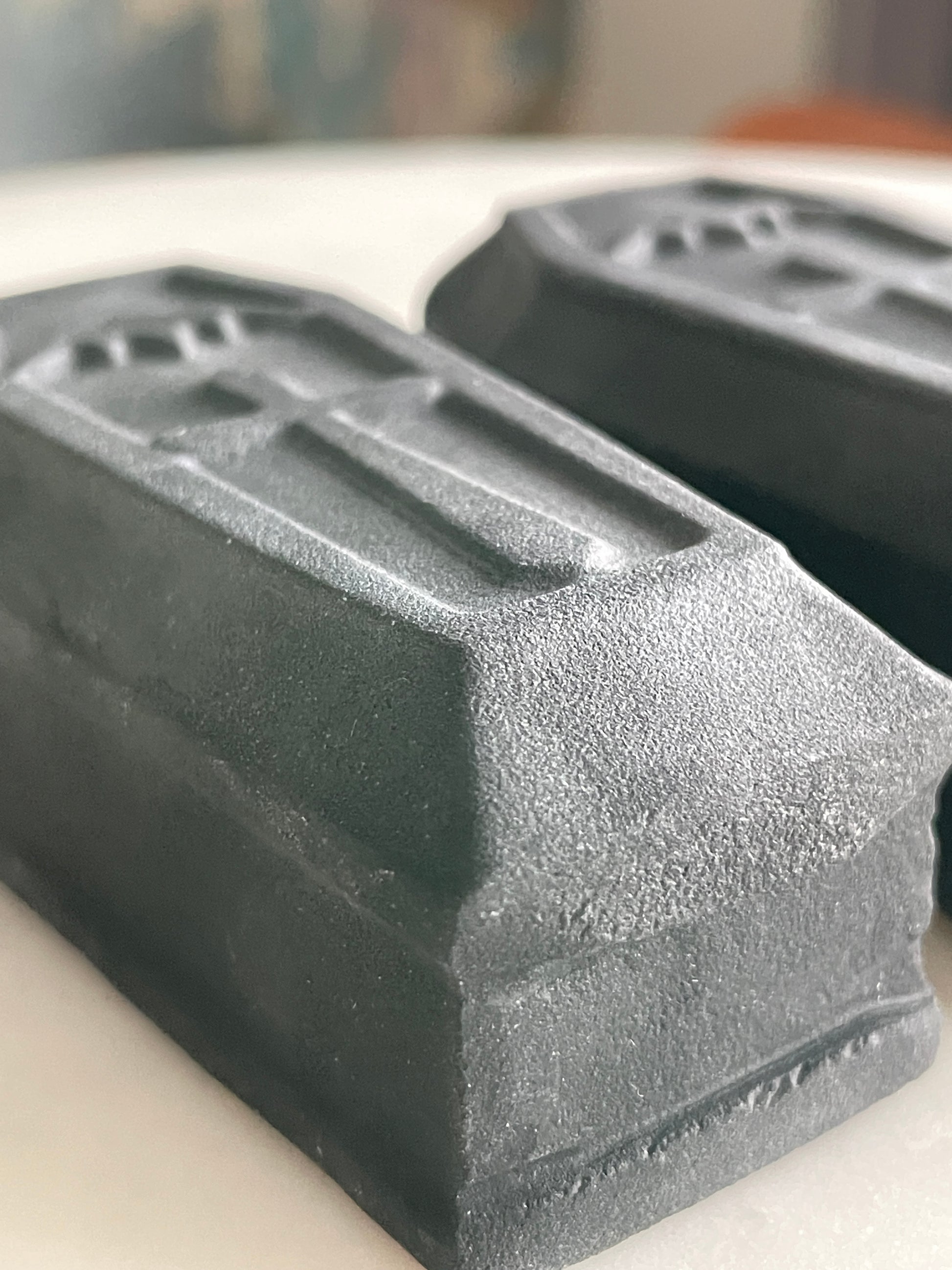 3 inch crystal coffin carving matte black obsidian crystal display natural halloween decor spooky season bat gift for witch altar piece dia de los muertos ofrenda black coffin crystal carving day of the dead decor vampire coffin figurine sarcophagus 