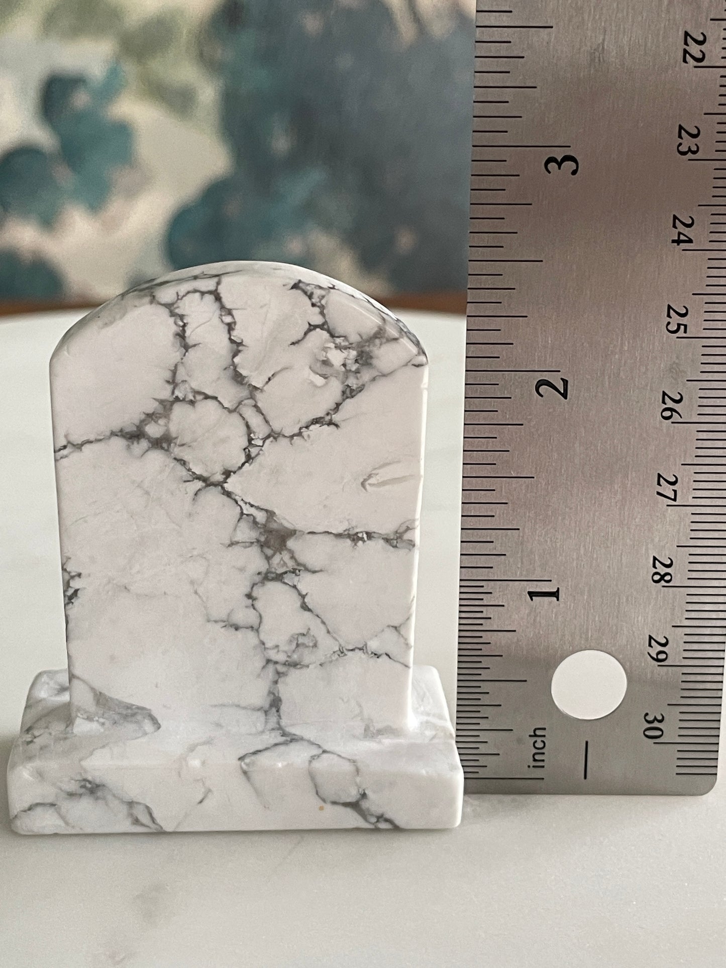 gravestone carving natural howlite crystal display halloween crystal headstone carving polished crystal white tombstone 2.5 inch natural white halloween decor