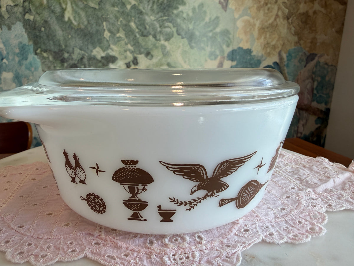 Vintage Pyrex Early American 472 1.5 PT Casserole Dish with Lid