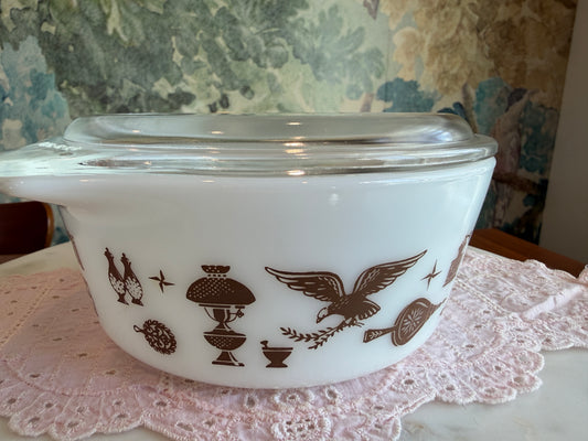 Vintage Pyrex Early American 472 1.5 PT Casserole Dish with Lid
