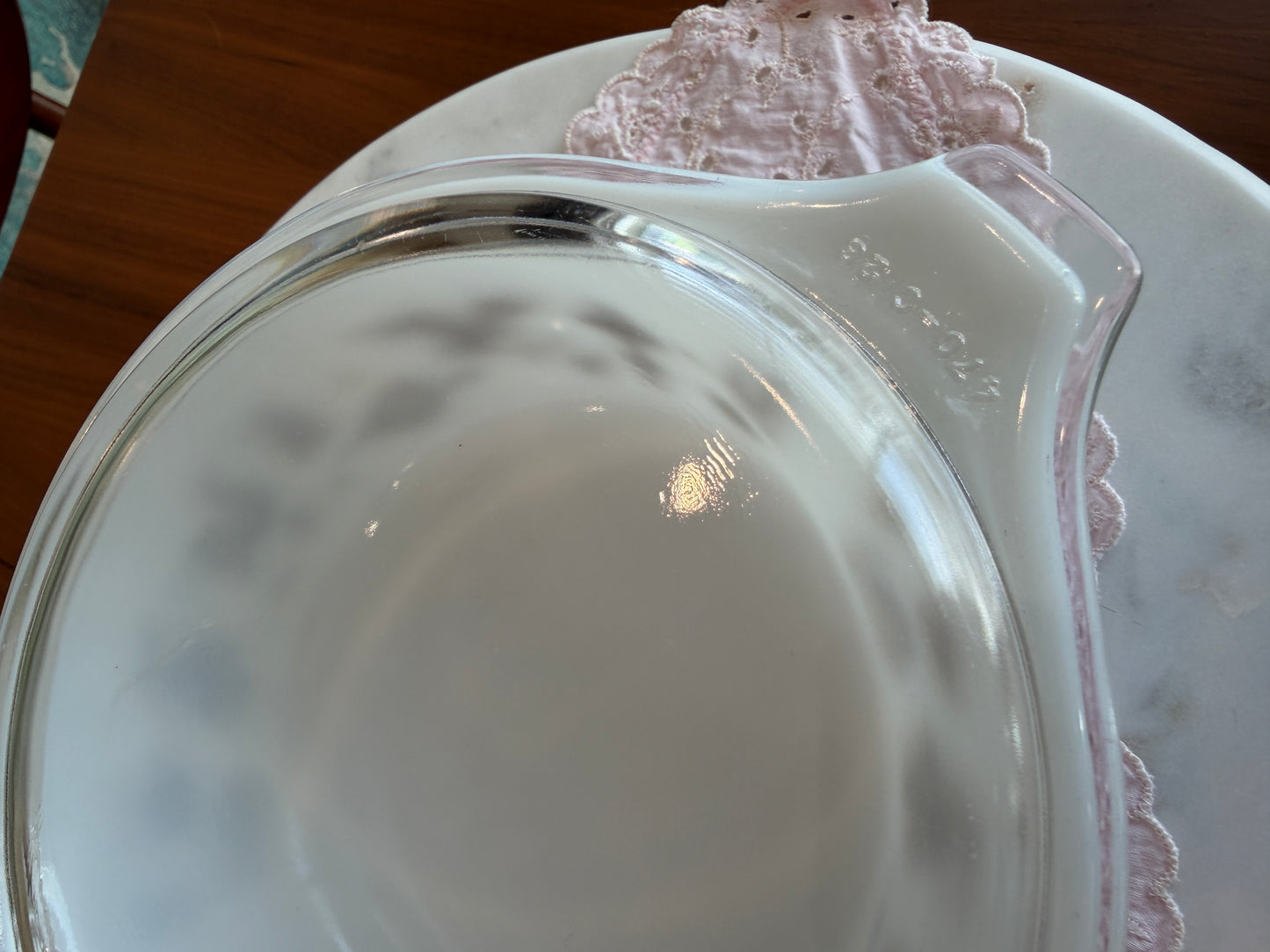 Vintage Pyrex Early American 472 1.5 PT Casserole Dish with Lid
