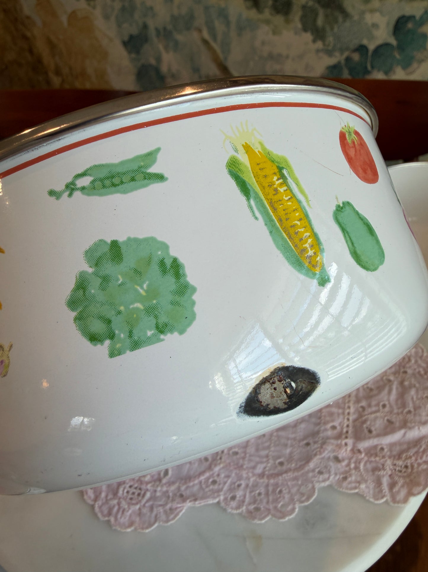 Vintage Enamelware Nesting Mixing Bowls | Vegetable Motif | Set of 3