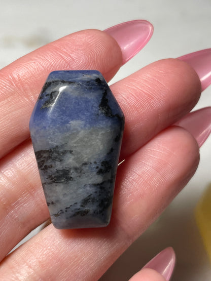1.2 inch crystal coffin carving sodalite crystal display natural halloween decor spooky season gift for witch altar piece dia de los muertos ofrenda coffin polished crystal carving