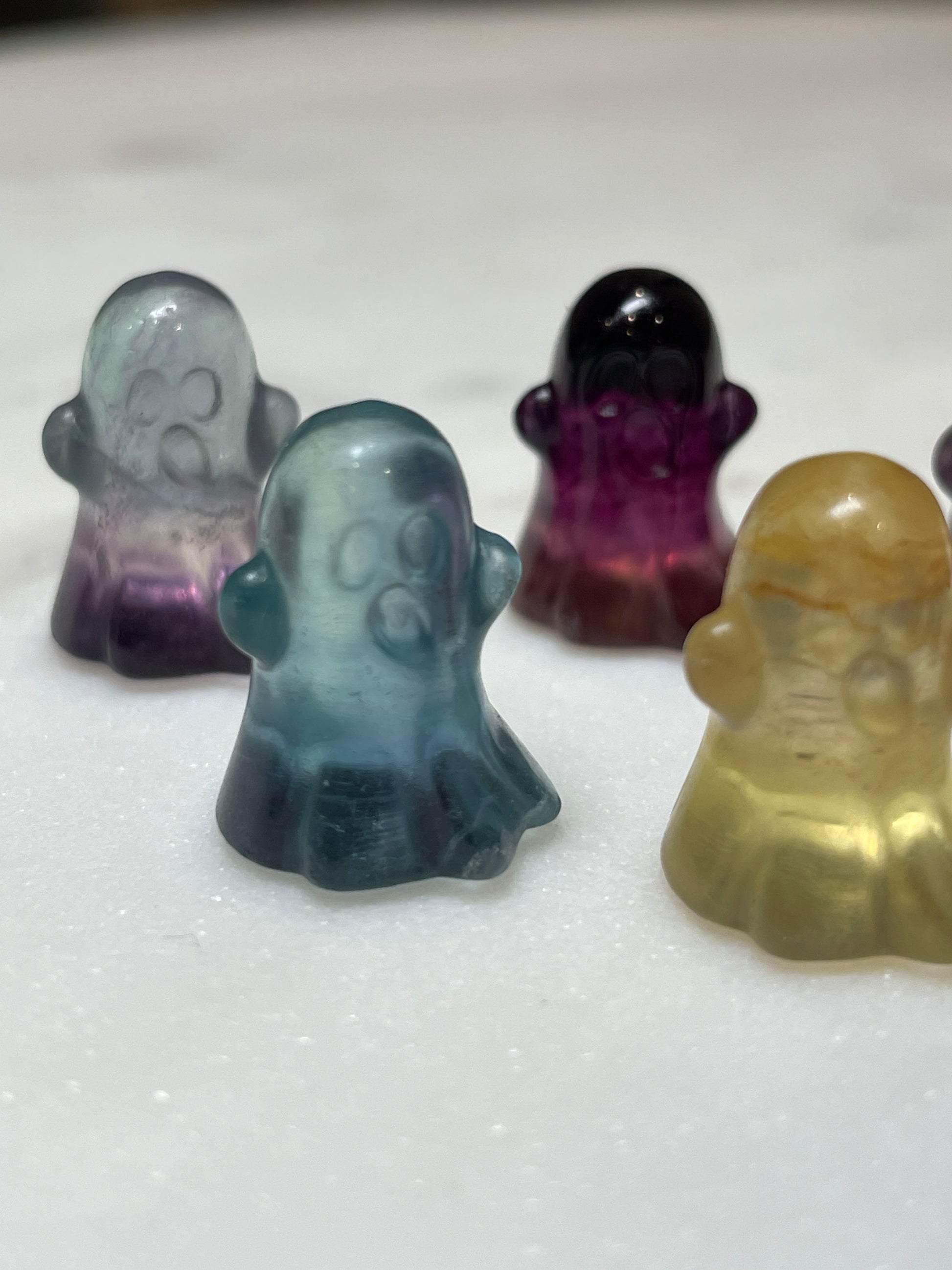 Mini crystal ghost carving fluorite crystal tiny display natural halloween decor spooky season gift altar piece dia de los muertos ofrenda fluorite ghost polished crystal carving