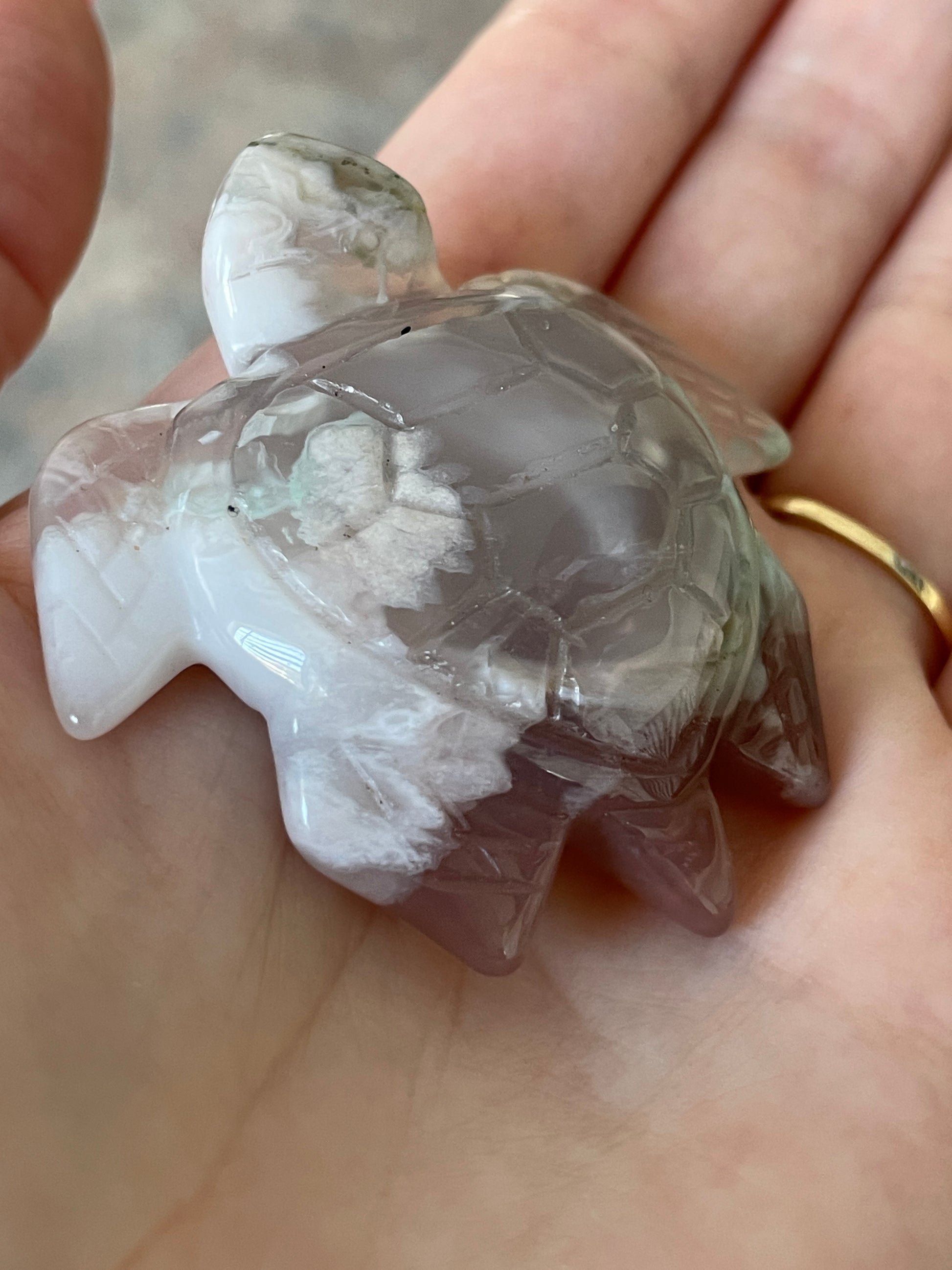 Natural agate turtle carving, crystal decor for meditation and emotional healing.