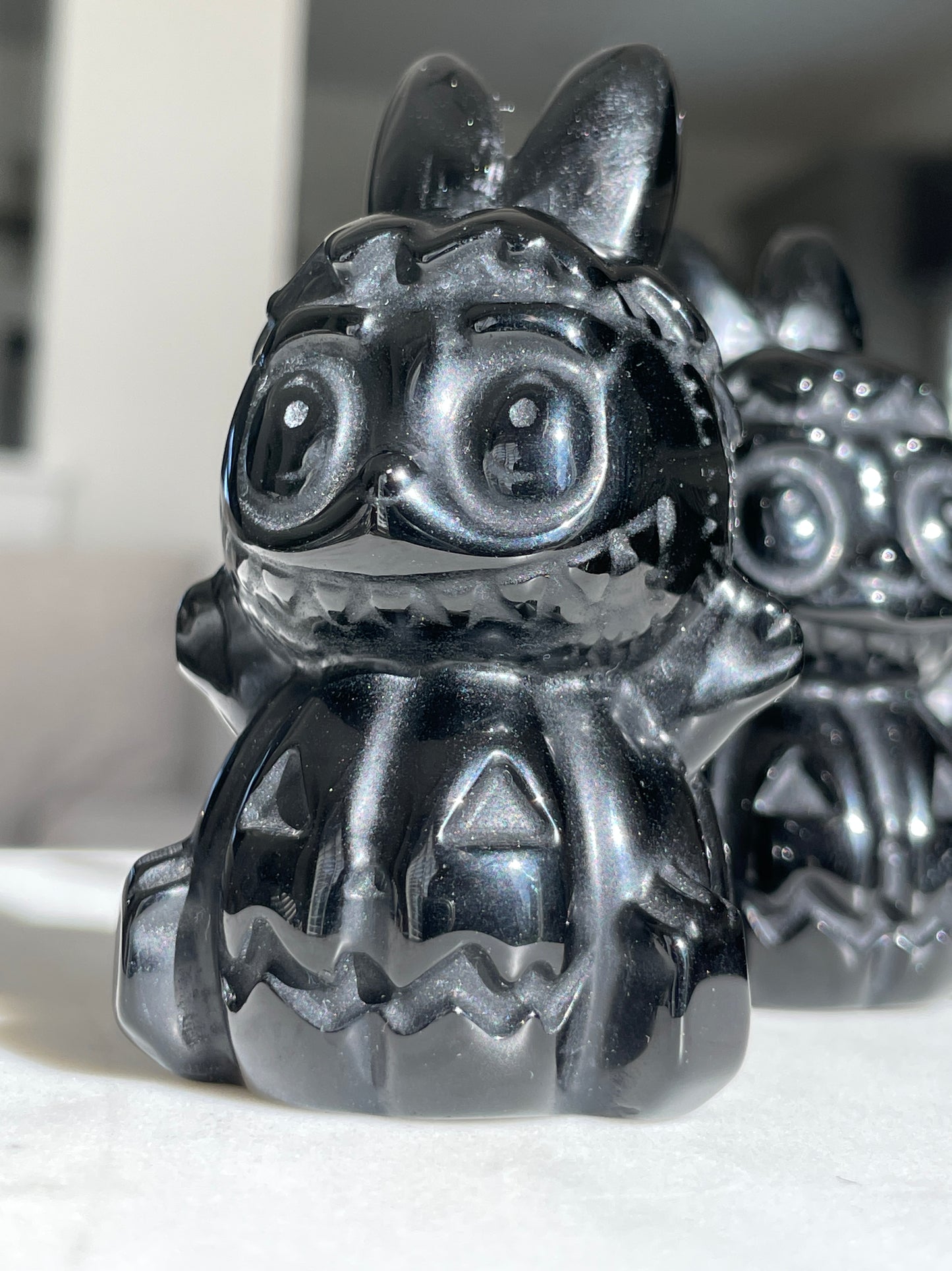 Black obsidian Labubu decor halloween crystal display spooky season gift 3 inch labubu figurine black labubu pumpkin natural decor jack-o-lantern display labubu halloween pumpkin carving