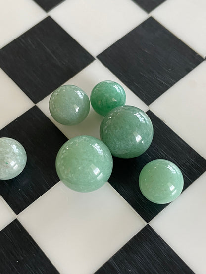 Mini Green Aventurine Sphere Crystal Ball Green Crystal Decor Healing Crystal Meditation Tool Home Decor Crystal Display Spiritual Gift Natural Aventurine Spiritual Gift Stocking Stuffer