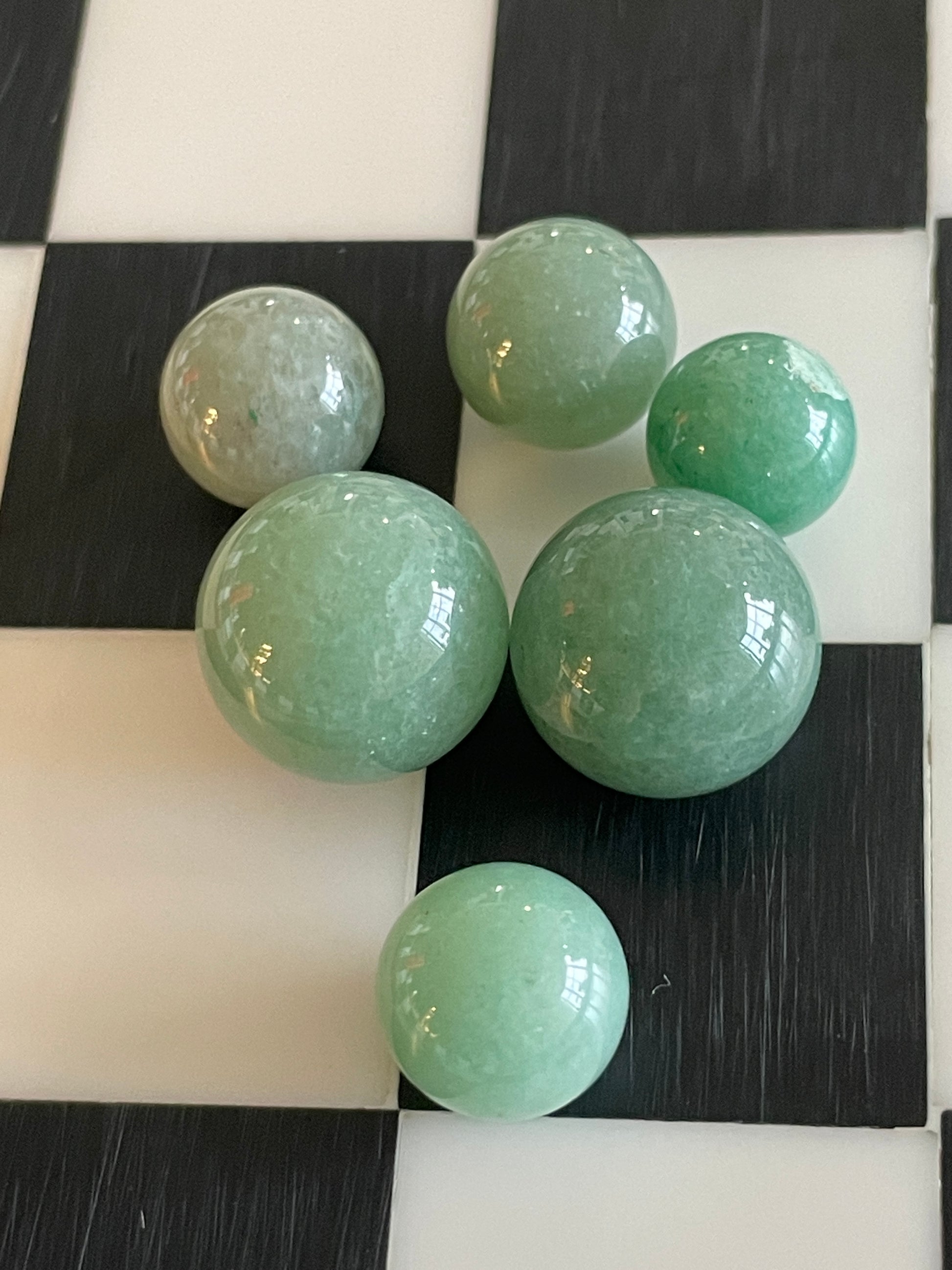 Mini Green Aventurine Sphere Crystal Ball Green Crystal Decor Healing Crystal Meditation Tool Home Decor Crystal Display Spiritual Gift Natural Aventurine Spiritual Gift Stocking Stuffer