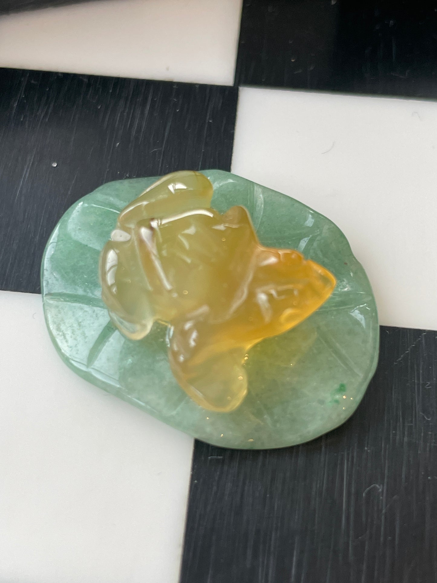 Mini Agate Frog on Green Aventurine Lily Pad Crystal Carving Lucky Frog Figurine Good Luck Stone