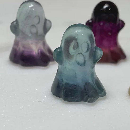 Mini crystal ghost carving fluorite crystal tiny display natural halloween decor spooky season gift for witch altar piece dia de los muertos ofrenda fluorite ghost polished crystal carving