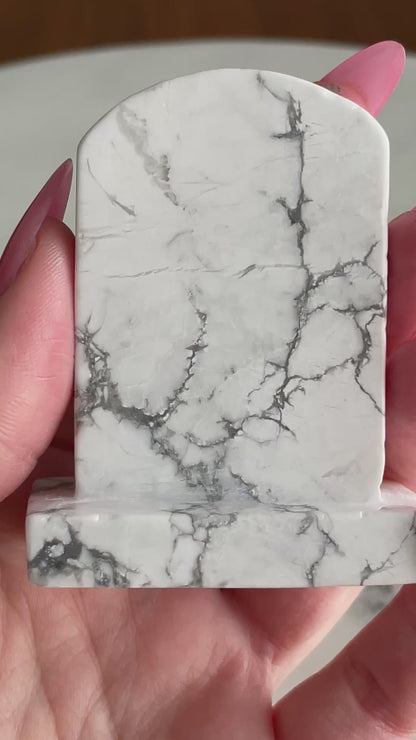 gravestone carving natural howlite crystal display halloween crystal headstone carving polished crystal white tombstone 2.5 inch natural white halloween decor