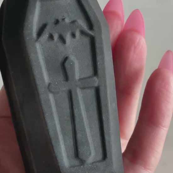 3 inch crystal coffin carving matte black obsidian crystal display natural halloween decor spooky season bat gift for witch altar piece dia de los muertos ofrenda black coffin crystal carving day of the dead decor vampire coffin figurine sarcophagus 